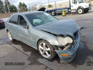 2006 Mercedes-Benz C 230 Sport z VIN WDBRF52H26A899855, wystawiony jako IAAI lot #41506280 z przebiegiem 197 330 mil mil oraz . Historia ofert i sprzedaży dostępna na DreamBid. Obrazek 1.