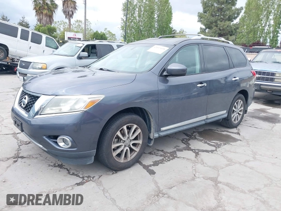 2014 Nissan Pathfinder SV with VIN 5N1AR2MM9EC625565, listed as a IAAI auction lot 42137658 with 163,357 mi miles. Bid and sale history available at carsss.com. Image 17.
