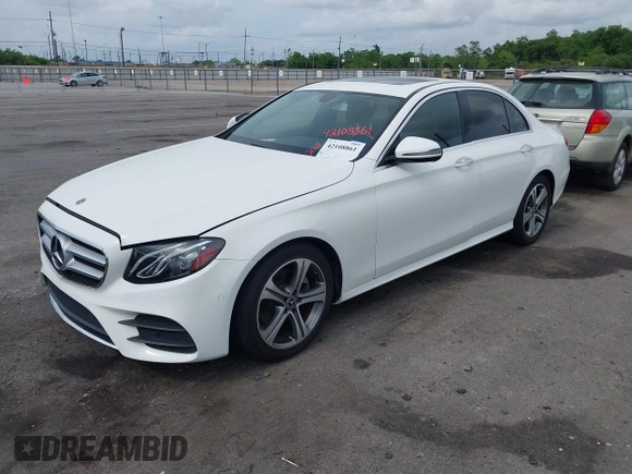 2018 Mercedes-Benz E 300 с VIN WDDZF4JB0JA316206, выставлен на аукционе IAAI как лот 42108861 с пробегом 115 777 миль миль и . История ставок и продаж доступна на DreamBid. Изображение 14.