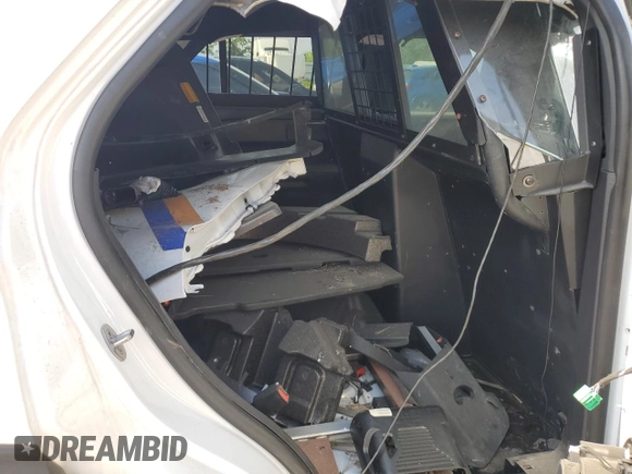 2021 Ford Police Interceptor Utility z VIN 1FM5K8AW7MNA13592, wystawiony jako Copart lot #54770705 z przebiegiem Nie podano mil oraz Tytuł czysty. Historia ofert i sprzedaży dostępna na DreamBid. Obrazek 10.