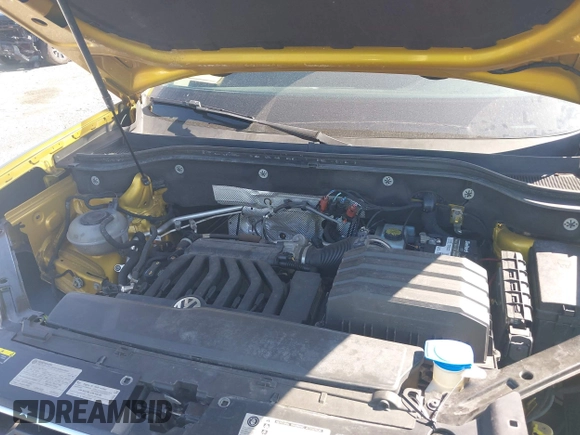 2018 Volkswagen Atlas SE with VIN 1V2KR2CA6JC535525, listed as a IAAI auction lot 41971141 with 62,514 mi miles and . Bid and sale history available at DreamBid. Image 10.