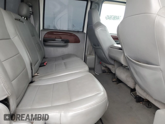 2006 Ford F-350 XL with VIN 1FTWW31P36EA45337, listed as a Copart auction lot 44967645 with 208,916 mi miles and Clean Title. Bid and sale history available at DreamBid. Image 10.