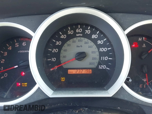 2010 Toyota Tacoma with VIN 5TENX4CN2AZ680940, listed as a IAAI auction lot 41735664 with 232,196 mi miles. Bid and sale history available at carsss.com. Image 7.