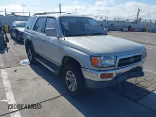 1998 Toyota 4Runner SR5 with VIN JT3GN86R7W0086926, listed as a IAAI auction lot 42450325 with 313,098 mi miles and . Bid and sale history available at DreamBid. Image 1.
