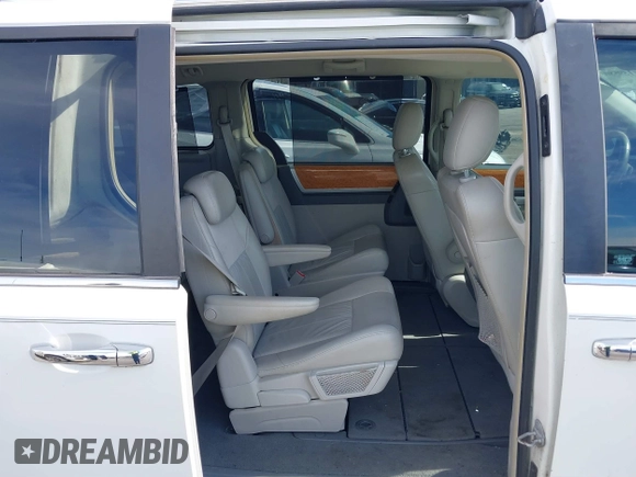2010 Chrysler Town & Country Limited with VIN 2A4RR6DX7AR124114, listed as a IAAI auction lot 41595803 with 183,684 mi miles. Bid and sale history available at carsss.com. Image 8.