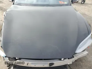 2021 Tesla Model S Long Range z VIN 5YJSA1E5XMF435213, wystawiony jako Copart lot #43395365 z przebiegiem Nie podano mil oraz Szkoda całkowita • Salvage title. Historia ofert i sprzedaży dostępna na DreamBid. Obrazek 11.