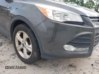 2016 Ford Escape SE with VIN 1FMCU0GX3GUC05279, listed as a IAAI auction lot 42142557 with 87,177 mi miles. Bid and sale history available at carsss.com. Image 6.