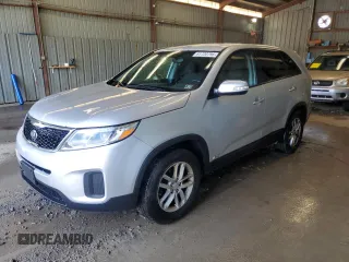 2014 Kia Sorento LX z VIN 5XYKTCA69EG511440, wystawiony jako Copart lot #61720795 z przebiegiem 117 861 mil mil oraz Czysty tytuł • Clean title. Historia ofert i sprzedaży dostępna na DreamBid. Obrazek 1.
