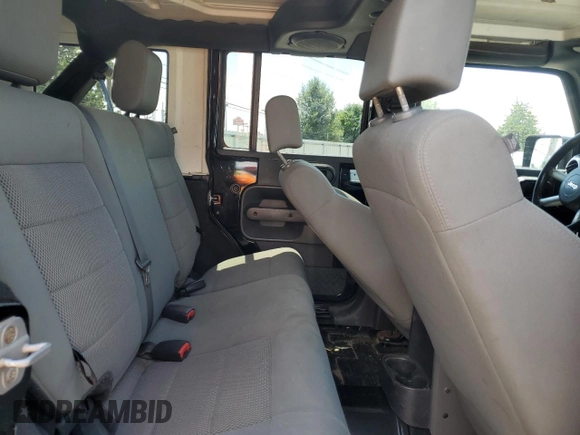 2008 Jeep Wrangler Unlimited Sahara with VIN 1J4GA59178L501668, listed as a Copart auction lot 63586375 with 213,562 mi miles and Clean title. Bid and sale history available at DreamBid. Image 11.