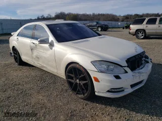 2011 Mercedes-Benz S-Class S 550 with VIN WDDNG7BB6BA413410, listed as a Copart auction lot 88323865 with 221,648 mi miles and Salvage Title. Bid and sale history available at carsss.com. Image 4.