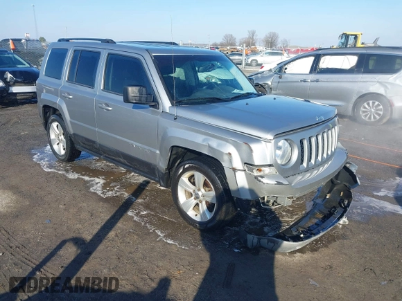 2016 Jeep Patriot Latitude z VIN 1C4NJPFB6GD789150, wystawiony jako IAAI lot #41580696 z przebiegiem 156 848 mil mil oraz . Historia ofert i sprzedaży dostępna na DreamBid. Obrazek 1.