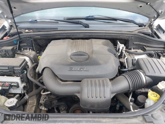 2011 Jeep Grand Cherokee Laredo with VIN 1J4RR4GG0BC622732, listed as a IAAI auction lot 42218785 with 127,186 mi miles and . Bid and sale history available at DreamBid. Image 10.