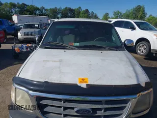 2002 Ford F-150 XL with VIN 1FTRX17272NA51467, listed as a IAAI auction lot 42095907 with 1 mi miles. Bid and sale history available at carsss.com. Image 10.