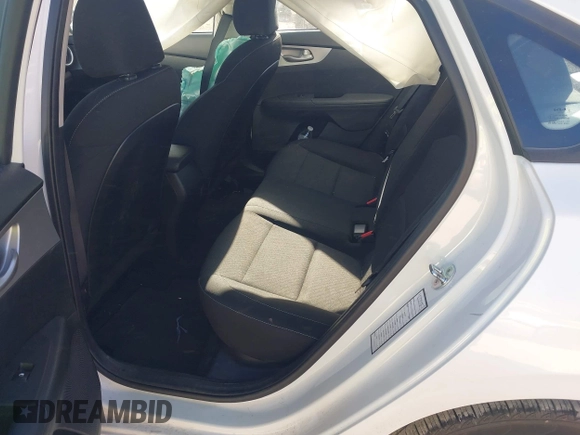 2022 Kia Forte LXS z VIN 3KPF24AD7NE479402, wystawiony jako IAAI lot #41629995 z przebiegiem 54 864 mil mil oraz . Historia ofert i sprzedaży dostępna na DreamBid. Obrazek 8.