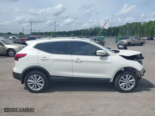 2017 Nissan Rogue Sport SV with VIN JN1BJ1CP4HW018940, listed as a IAAI auction lot 42127594 with 98,684 mi miles. Bid and sale history available at carsss.com. Image 12.