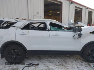 2017 Ford Explorer XLT с VIN 1FM5K8D84HGA25190, выставлен на аукционе IAAI как лот 41429617 с пробегом Не указан миль и . История ставок и продаж доступна на DreamBid. Изображение 12.