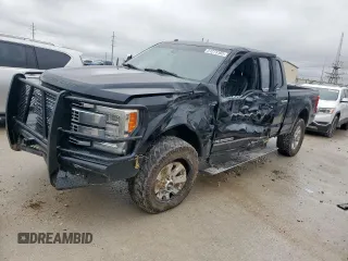 2017 Ford Super Duty F-250 SRW Lariat with VIN 1FT7W2BTXHED40884, listed as a Copart auction lot 51273165 with 159,899 mi miles and Salvage Title. Bid and sale history available at carsss.com. Image 1.