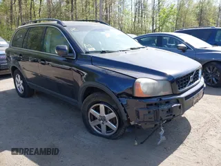 2007 Volvo XC90 I6 with VIN YV4CZ982371397394, listed as a IAAI auction lot 42097062 with 197,805 mi miles. Bid and sale history available at carsss.com. Image 1.