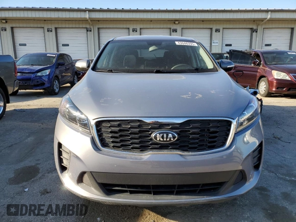 2020 Kia Sorento LX z VIN 5XYPG4A32LG671064, wystawiony jako Copart lot #43046395 z przebiegiem 87 186 mil mil oraz Szkoda całkowita • Salvage title. Historia ofert i sprzedaży dostępna na DreamBid. Obrazek 5.