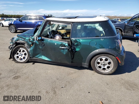 2004 MINI Hardtop with VIN WMWRC33484TJ58571, listed as a Copart auction lot 74843094 with Not Provided miles and Salvage Title. Bid and sale history available at DreamBid. Image 2.