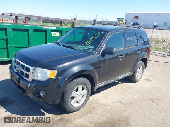 2011 Ford Escape XLT z VIN 1FMCU9DG6BKB40960, wystawiony jako IAAI lot #42183576 z przebiegiem 259 427 mil mil oraz . Historia ofert i sprzedaży dostępna na DreamBid. Obrazek 2.