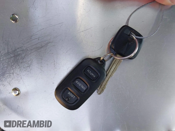 2004 Pontiac Vibe z VIN 5Y2SL62814Z414105, wystawiony jako IAAI lot #41923384 z przebiegiem 203 379 mil mil oraz . Historia ofert i sprzedaży dostępna na DreamBid. Obrazek 11.