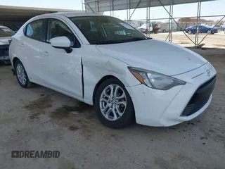 2016 Scion iA with VIN 3MYDLBZV3GY101182, listed as a IAAI auction lot 41788071 with 92,406 mi miles. Bid and sale history available at carsss.com. Image 1.