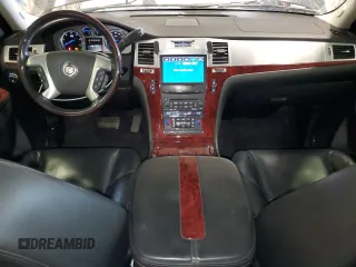 2011 Cadillac Escalade Luxury z VIN 1GYS4BEF5BR338010, wystawiony jako Copart lot #53075885 z przebiegiem 102 589 mil mil oraz Szkoda całkowita • Salvage title. Historia ofert i sprzedaży dostępna na DreamBid. Obrazek 8.