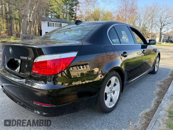 2008 BMW 5 Series 528xi with VIN WBANV135X8CZ58414, listed as a Copart auction lot 54599355 with 113,609 mi miles and Clean Title. Bid and sale history available at carsss.com. Image 4.