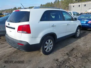 2012 Kia Sorento LX with VIN 5XYKT4A2XCG242557, listed as a IAAI auction lot 41802774 with 117,993 mi miles. Bid and sale history available at carsss.com. Image 4.