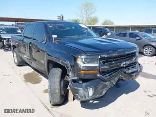 2018 Chevrolet Silverado 1500 LT with VIN 3GCPCRECXJG441953, listed as a IAAI auction lot 41977376 with 126,401 mi miles. Bid and sale history available at carsss.com. Image 6.