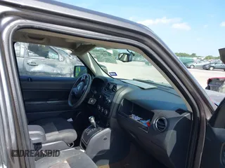 2015 Jeep Patriot Sport with VIN 1C4NJRBB7FD257941, listed as a IAAI auction lot 42568644 with 94,177 mi miles and . Bid and sale history available at DreamBid. Image 5.