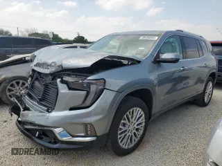 2024 GMC Acadia FWD Denali z VIN 1GKENLKS1RJ176560, wystawiony jako Copart lot #49456855 z przebiegiem 5509 mil mil oraz Szkoda całkowita • Salvage title. Historia ofert i sprzedaży dostępna na DreamBid. Obrazek 1.