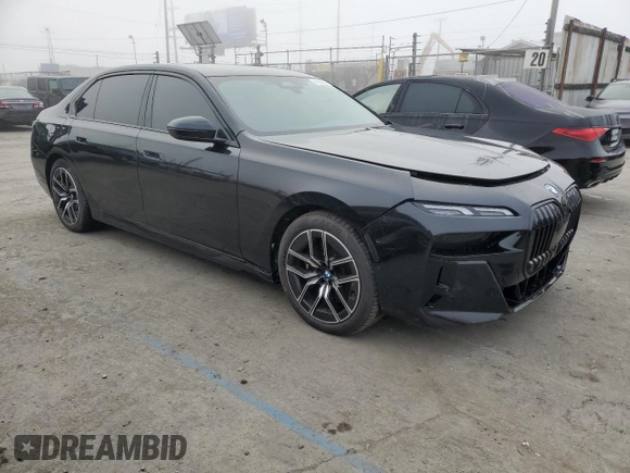 2024 BMW 7 Series 740i с VIN WBA23EH03RCP67352, выставлен на аукционе Copart как лот 78083904 с пробегом 2 871 миль миль и Чистый • Clean title. История ставок и продаж доступна на DreamBid. Изображение 4.