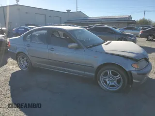 2005 BMW 3 Series 325i with VIN WBAET37485NJ90578, listed as a Copart auction lot 83905094 with 119,946 mi miles and Salvage Title. Bid and sale history available at carsss.com. Image 4.