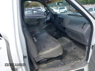 2000 Ford F-150 XL with VIN 1FTZF1724YNB21874, listed as a IAAI auction lot 42489948 with 117,906 mi miles and . Bid and sale history available at DreamBid. Image 5.