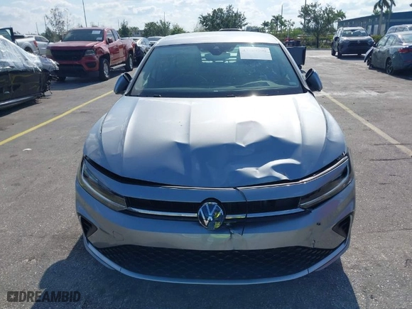 2025 Volkswagen Jetta SE with VIN 3VWEX7BU5SM025337, listed as a IAAI auction lot 42069790 with 5,067 mi miles. Bid and sale history available at carsss.com. Image 6.
