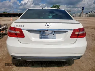 2012 Mercedes-Benz E 350 Luxury z VIN WDDHF5KB8CA634027, wystawiony jako Copart lot #61029405 z przebiegiem 162 206 mil mil oraz Szkoda całkowita • Salvage title. Historia ofert i sprzedaży dostępna na DreamBid. Obrazek 6.