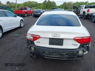 2012 Audi A5 Premium z VIN WAUCFAFR6CA015119, wystawiony jako IAAI lot #42310668 z przebiegiem 167 964 mil mil oraz . Historia ofert i sprzedaży dostępna na DreamBid. Obrazek 16.