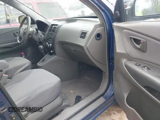 2007 Hyundai Tucson GLS with VIN KM8JM12B37U504070, listed as a IAAI auction lot 42037713 with 118,102 mi miles. Bid and sale history available at carsss.com. Image 5.