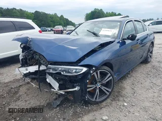 2022 BMW 3 Series 330i z VIN 3MW5R1J01N8C34965, wystawiony jako IAAI lot #42209834 z przebiegiem 37 458 mil mil oraz . Historia ofert i sprzedaży dostępna na DreamBid. Obrazek 2.