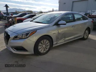 2017 Hyundai Sonata Hybrid SE with VIN KMHE24L1XHA059182, listed as a Copart auction lot 43652345 with 123,913 mi miles and Salvage Title. Bid and sale history available at carsss.com. Image 1.
