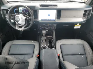 2024 Ford Bronco Outer Banks with VIN 1FMDE8BH9RLB27518, listed as a Copart auction lot 43116025 with 598 mi miles and Salvage Title. Bid and sale history available at DreamBid. Image 8.