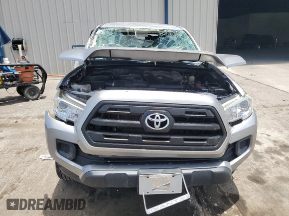 2017 Toyota Tacoma SR5 with VIN 5TFCZ5AN2HX102011, listed as a Copart auction lot 60784795 with 61,742 mi miles and Salvage title. Bid and sale history available at DreamBid. Image 5.