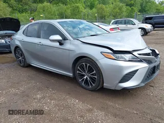 2019 Toyota Camry LE z VIN 4T1B11HK4KU707658, wystawiony jako IAAI lot #42429949 z przebiegiem 120 816 mil mil oraz . Historia ofert i sprzedaży dostępna na DreamBid. Obrazek 1.