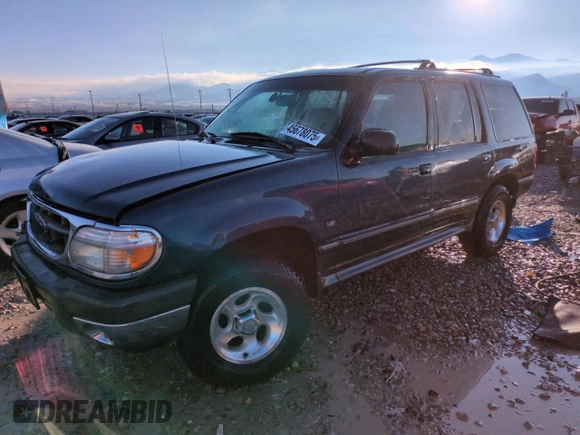 2000 Ford Explorer XLT with VIN 1FMZU83P4YUA57305, listed as a Copart auction lot 45678075 with 237,249 mi miles and Salvage title. Bid and sale history available at DreamBid. Image 1.