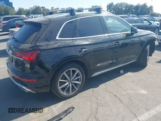 2021 Audi Q5 Premium Plus z VIN WA1E2AFY6M2060131, wystawiony jako IAAI lot #42484535 z przebiegiem 27 220 mil mil oraz . Historia ofert i sprzedaży dostępna na DreamBid. Obrazek 4.