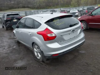 2012 Ford Focus SE z VIN 1FAHP3K27CL152803, wystawiony jako IAAI lot #42058556 z przebiegiem 181 717 mil mil oraz . Historia ofert i sprzedaży dostępna na DreamBid. Obrazek 3.