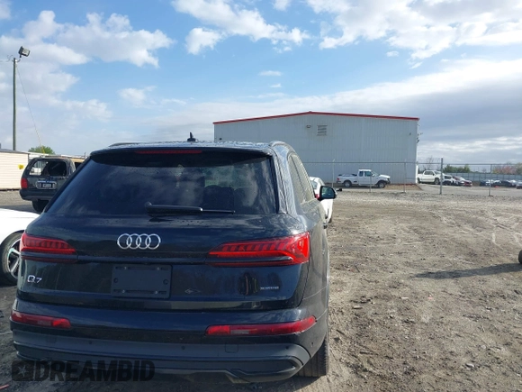 2020 Audi Q7 Premium Plus с VIN WA1LJAF74LD010610, выставлен на аукционе IAAI как лот 41830828 с пробегом 50 801 миль миль и . История ставок и продаж доступна на DreamBid. Изображение 17.