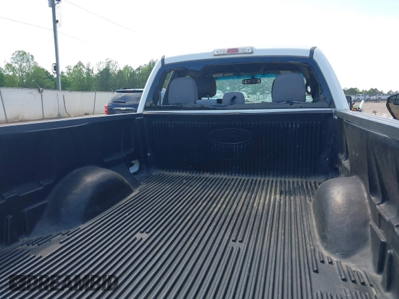 2013 Ford F-150 XL с VIN 1FTFX1EF3DFB70851, выставлен на аукционе IAAI как лот 42067353 с пробегом 150 304 миль миль и . История ставок и продаж доступна на DreamBid. Изображение 16.